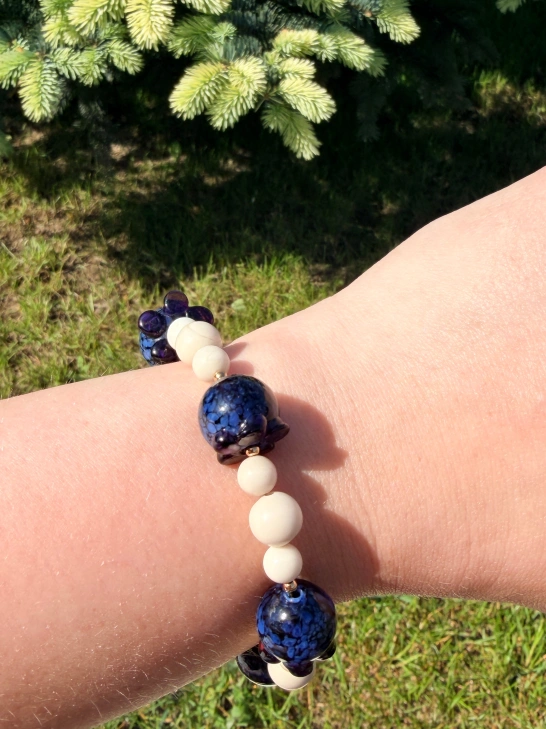 bransoletka z kamieni naturalnych, beżowa, borówki, blueberry